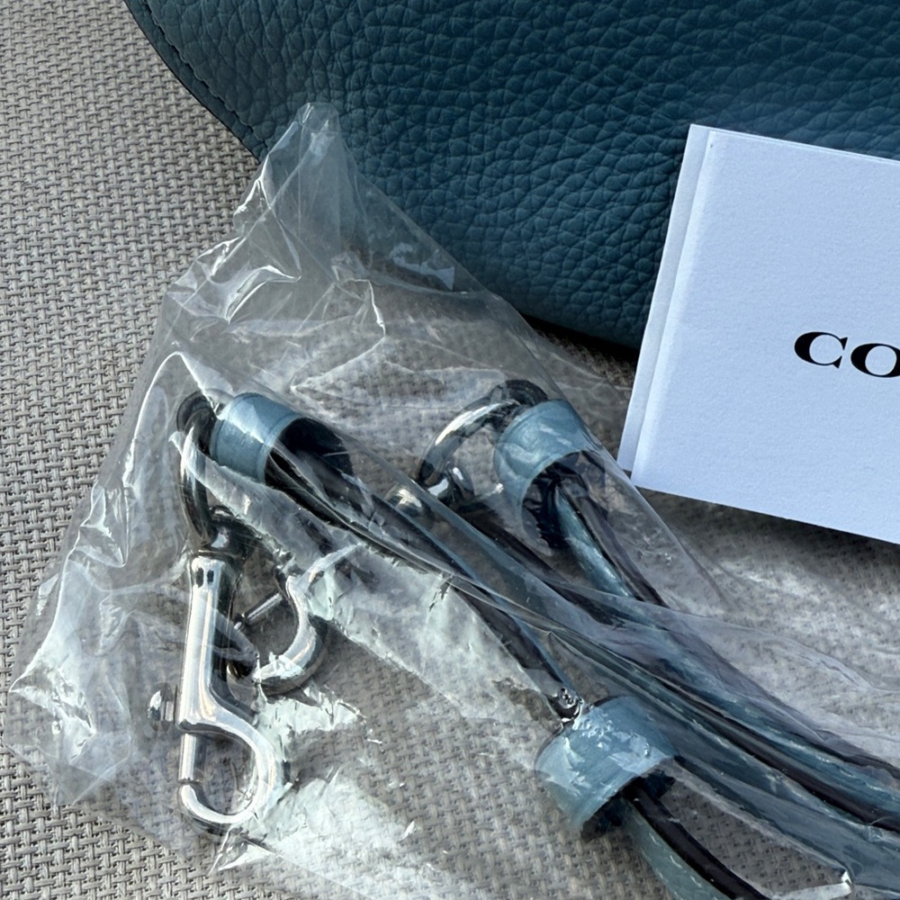 Coach Sky Blue Leather Shoulder Bag - Picture 11 of 16